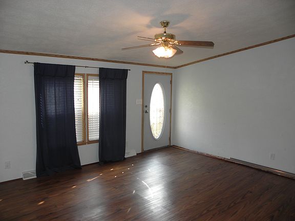 3rd image of 102 Eagle Pointe Dr