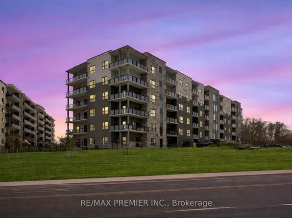 1000 Lackner Pl #215, Kitchener, ON N2A 0L9