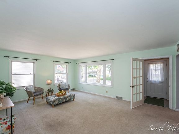 5th image of 926 Franklin Ave
