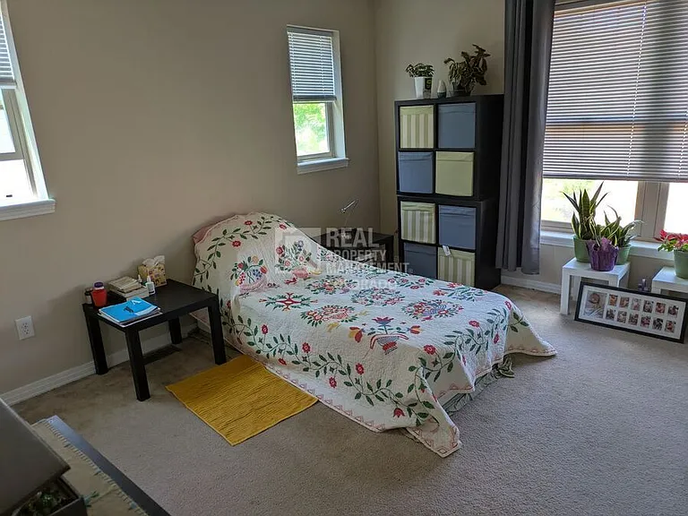 525 Homestead St — Photo 23