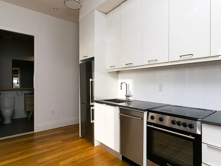 17 Monitor St #1H — Photo 3