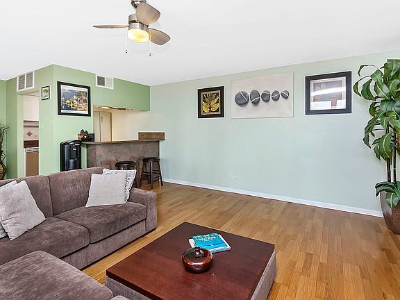 4th image of 6150 N Kenmore Ave APT 6D