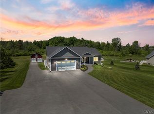 4823 Harris Rd, Syracuse, NY 13215