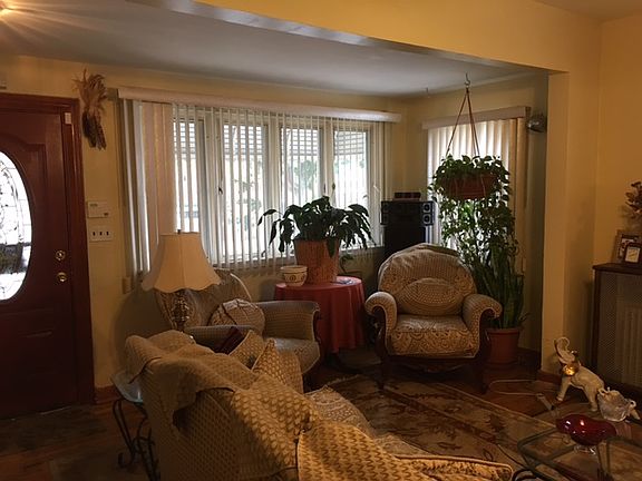 3rd image of 1665 E 92nd St