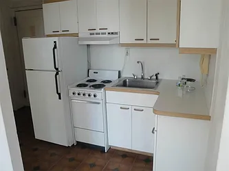 Rented by R New York