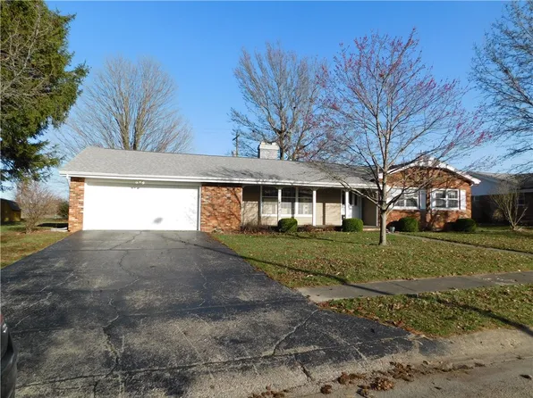 208 Hillcrest, Mattoon, IL 61938