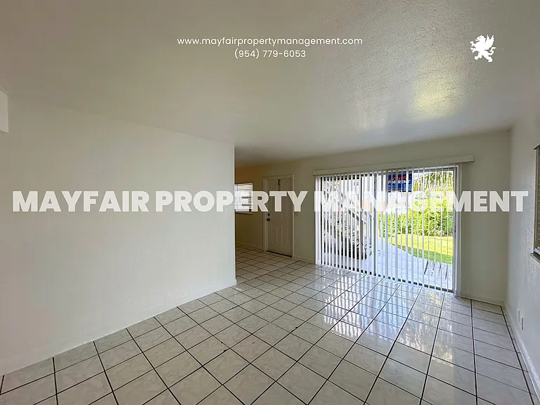 519 W Kalmia Dr #5 — Photo 5