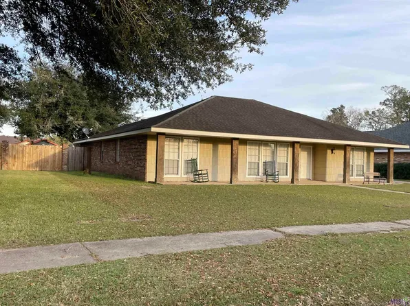 127 Crescent Place Dr, Donaldsonville, LA 70346