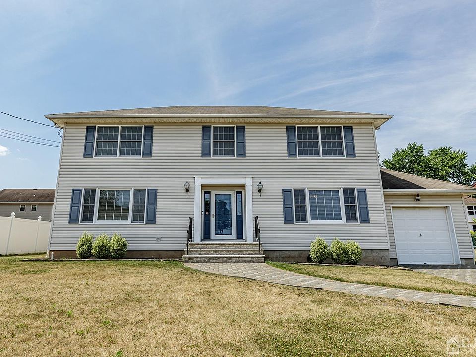 1st image of 244 Kosciusko Ave