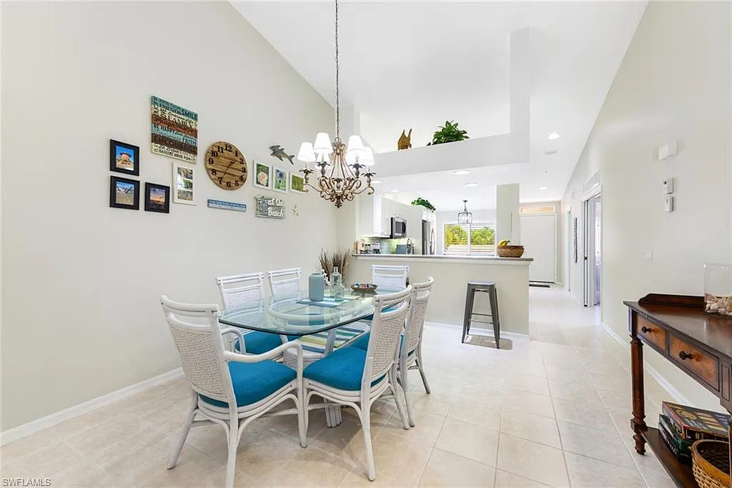 2 bed, 2.0 bath, 1351 sqft, $5,000 — Photo 3