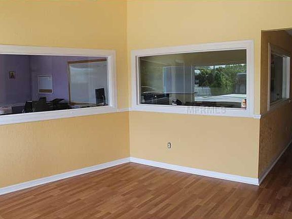 2nd image of 4339 Buena Vista Ln