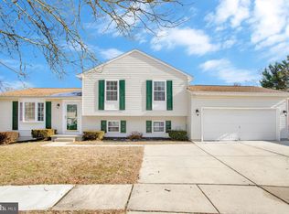 7807 Rippleview Ln, Pasadena, MD 21122