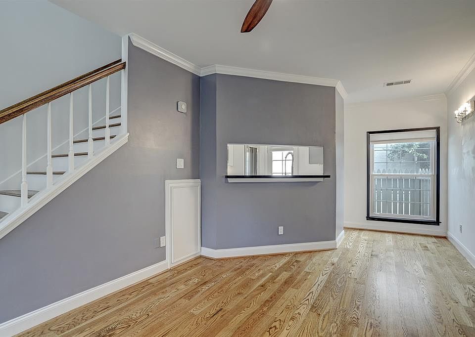Open Floor plan with beautiful hardwood floors. Lots of natural light!