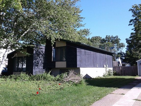 2nd image of 555 E Lincoln St
