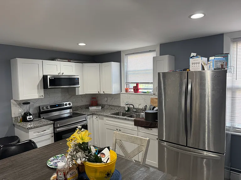 18 Loreto St #1 — Photo 1