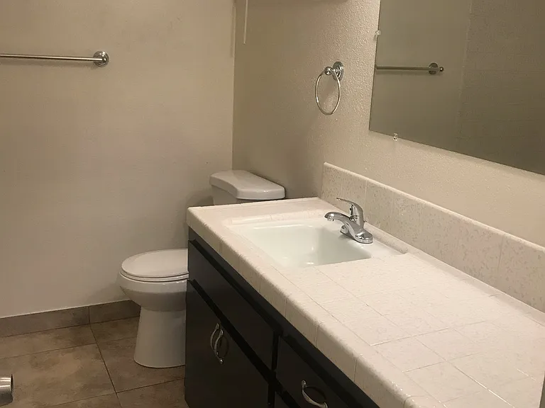 708 Givens Rd #7 — Photo 7