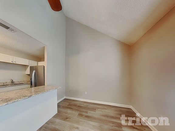 3rd image of 2378 Iron Horse Dr