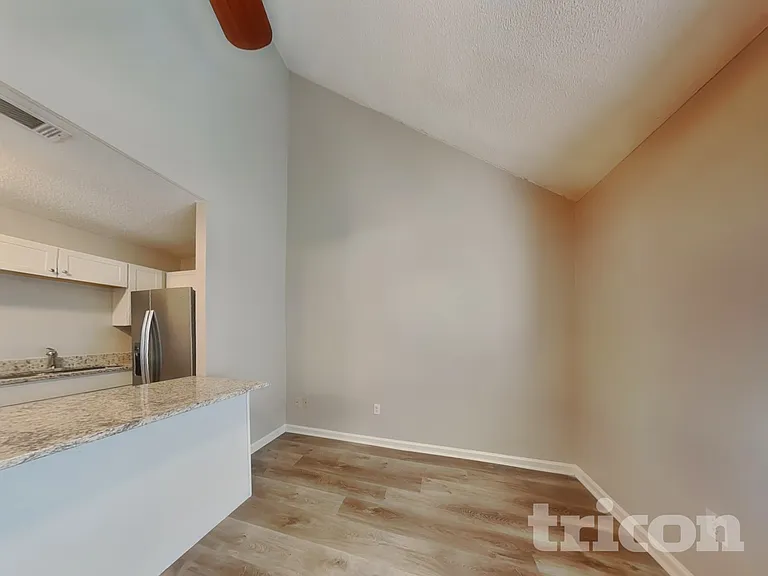 2378 Iron Horse Dr — Photo 3