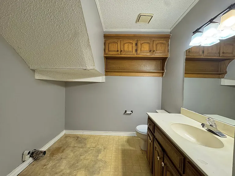 6220 Gould Pl — Photo 4