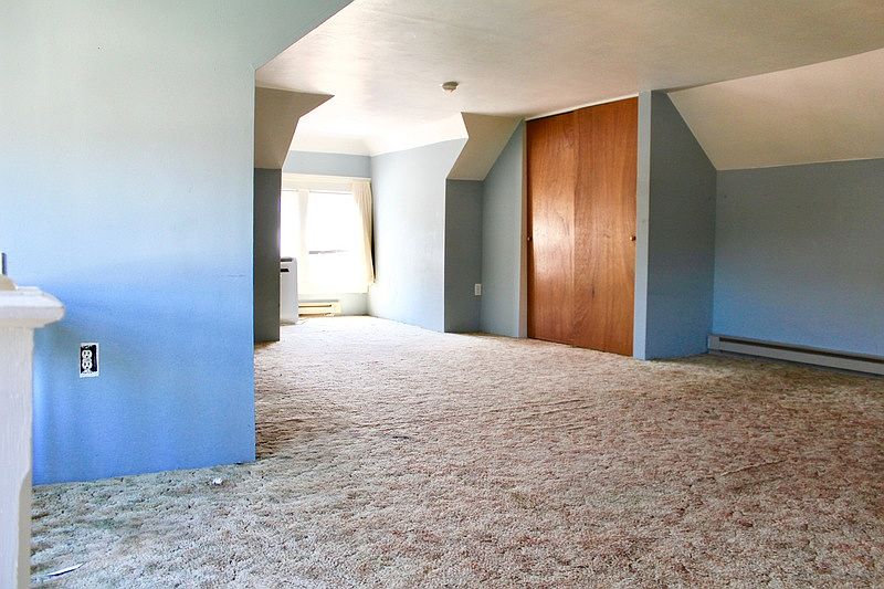 1st image of 407 Lawson Ave #3