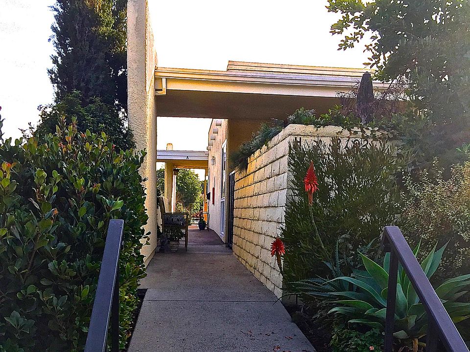 Front entry - only 3 steps