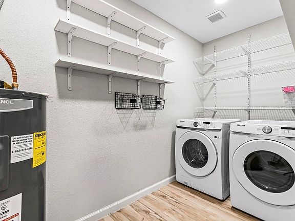5th image of 3807 Falls Dr