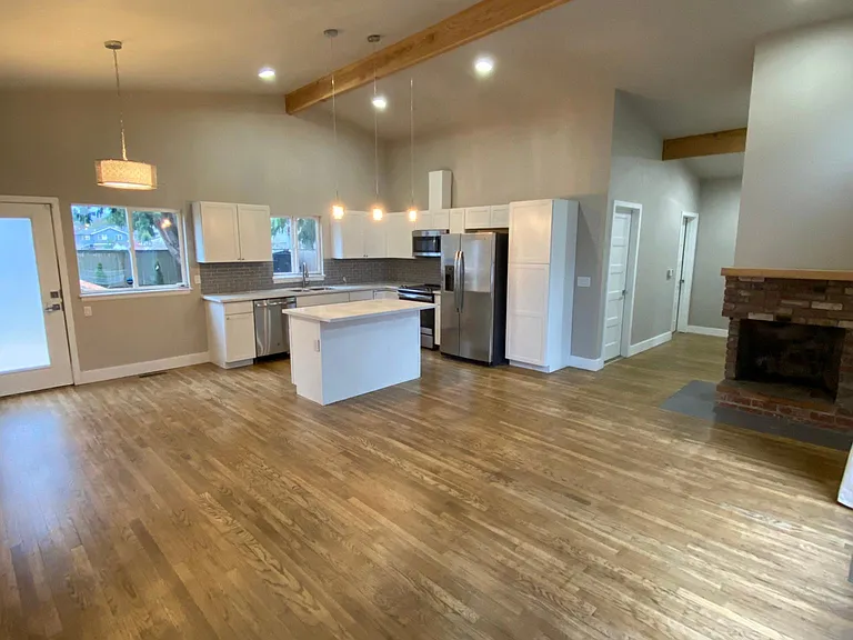 228 Jericho Ave NE — Photo 5