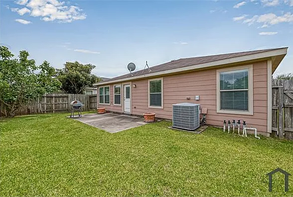 7722 Shavano Ln — Photo 33