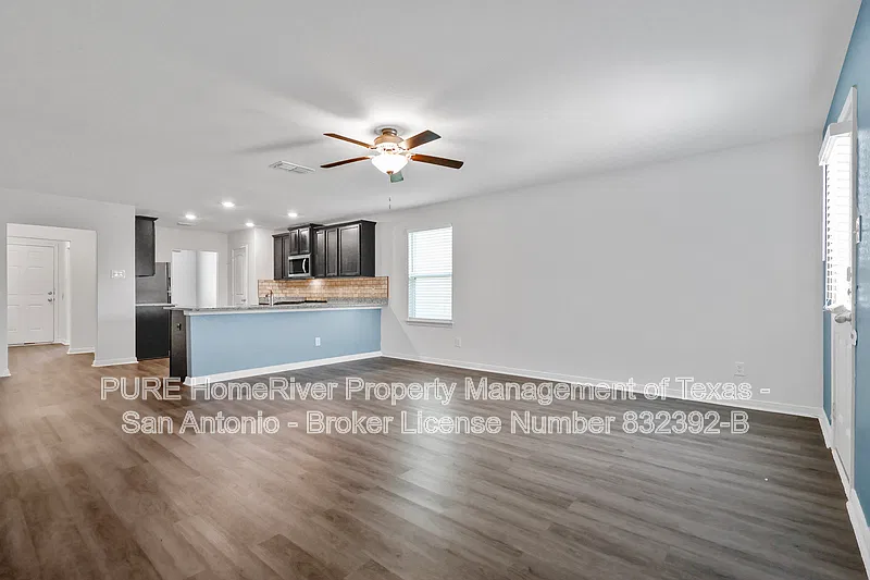 3 bed, 2.0 bath, 1525 sqft, $1,595 — Photo 4