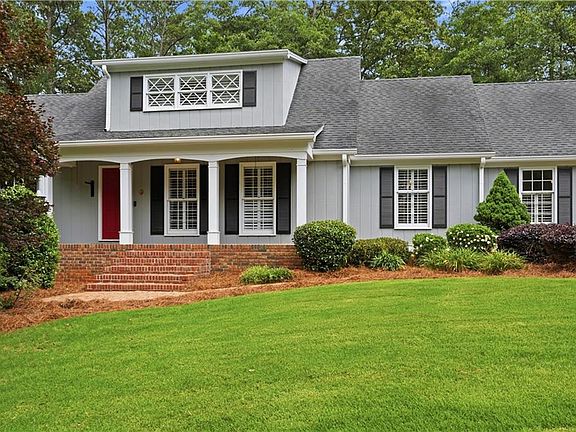 2nd image of 2 Walnut Dr