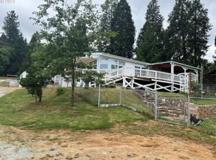 514 Canyonville Riddle Rd, Riddle, OR 97469