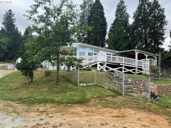 514 Canyonville Riddle Rd, Riddle, OR 97469