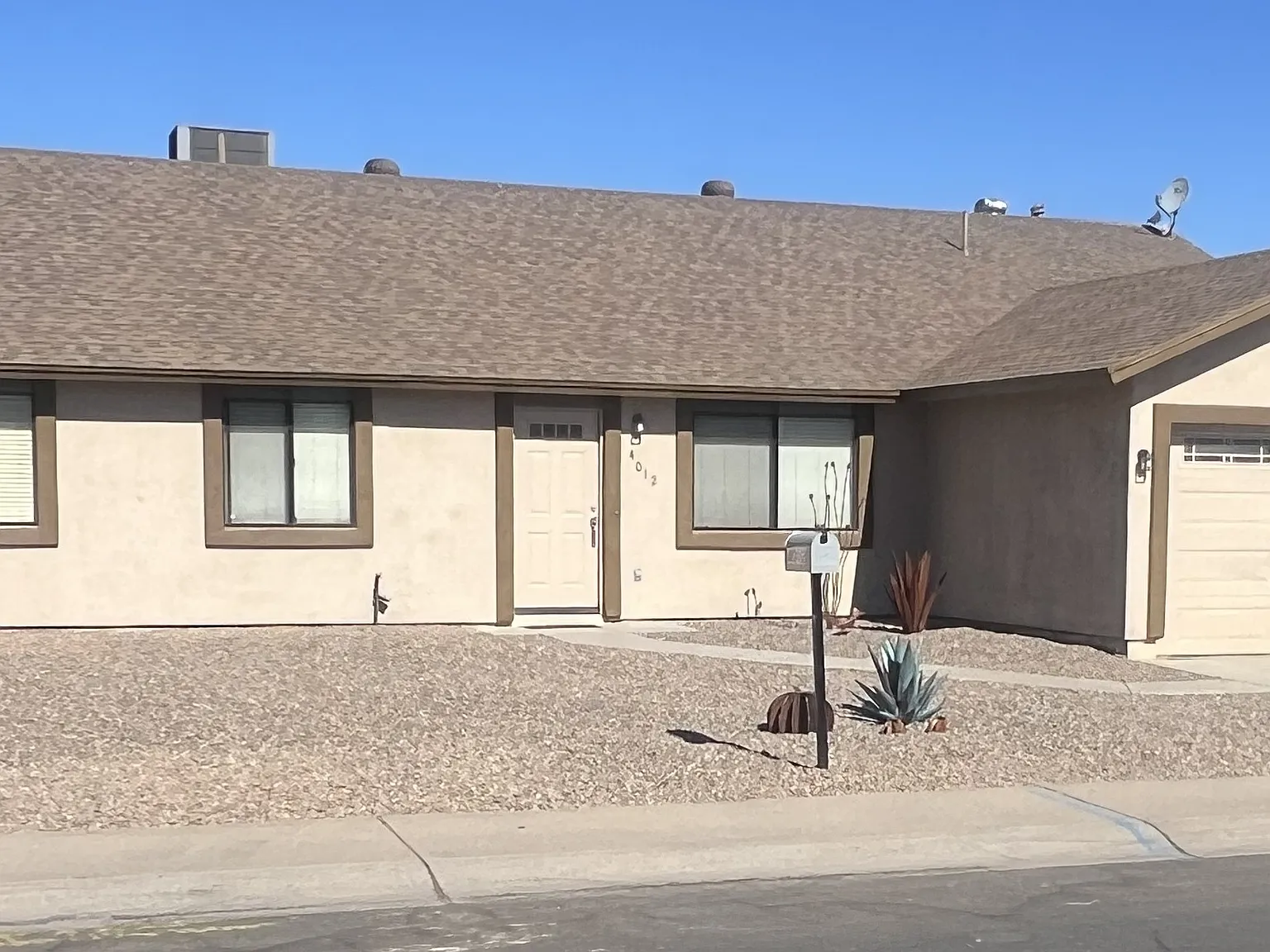 86thDrN4012 - SFR — Photo 1