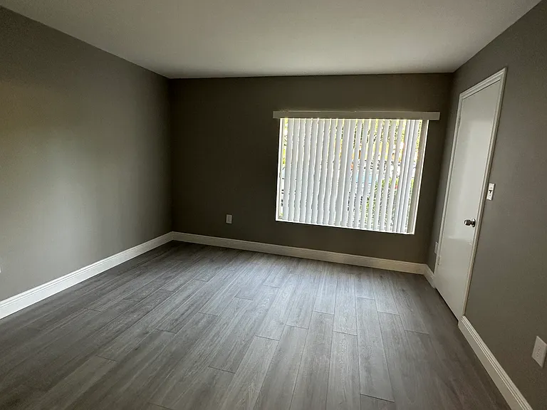 2341 NW 33rd St #415 — Photo 27