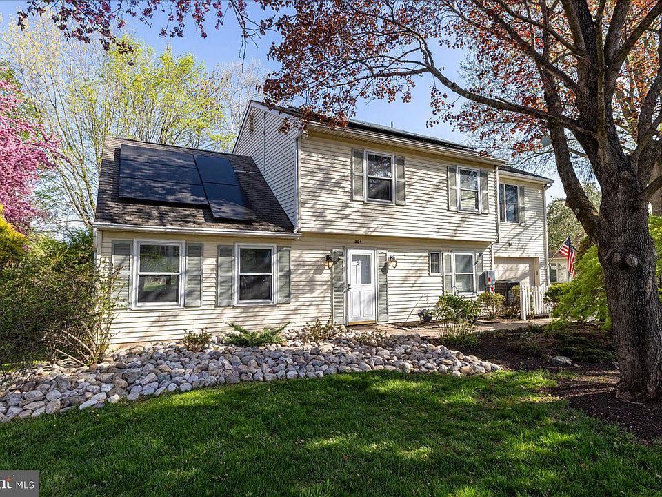 1st image of 204 Poplar Rd