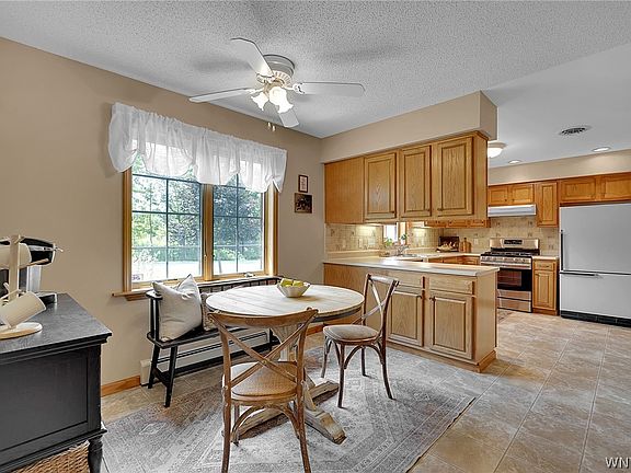 4th image of 53 William Kidder Rd