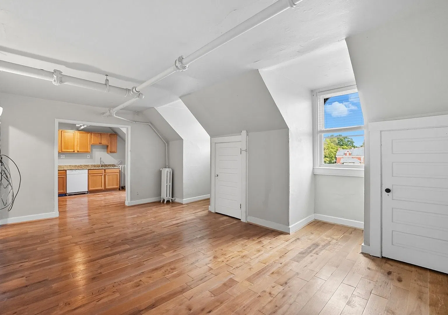The Herford Apts - 3405 Clifton Avenue — Photo 2