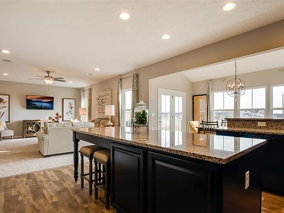 4th image of 38826 Coronado Ave