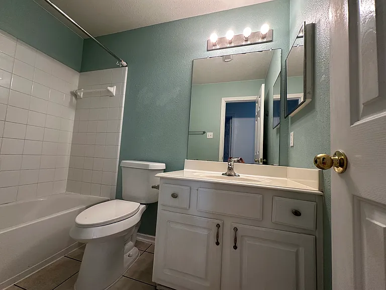 16659 Newglen Ln — Photo 20