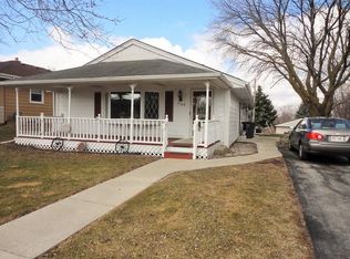 4549 S 47th St, Greenfield, WI 53220