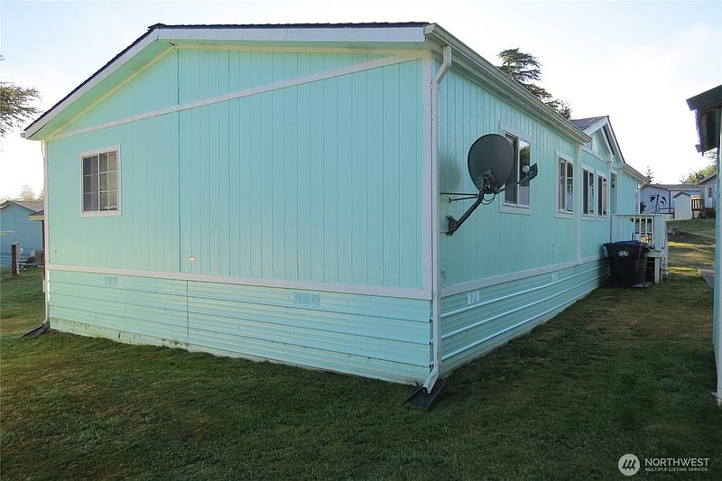 5th image of 1019 Stanford Drive #20
