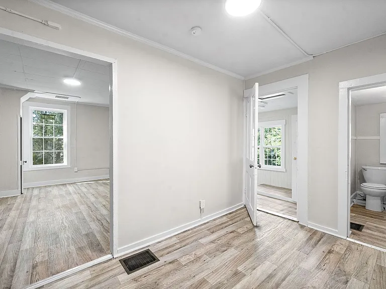 S 2nd St - 416 — Photo 10