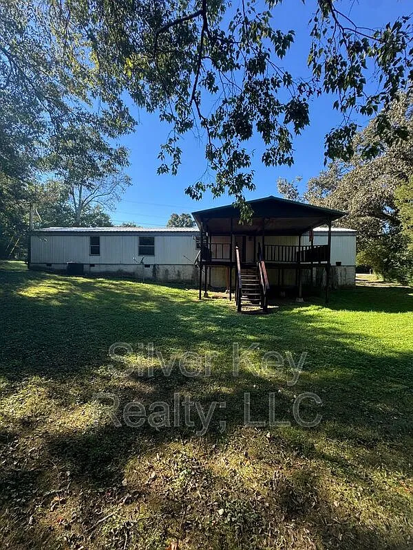 3 bed, 2.0 bath, $1,100 — Photo 4