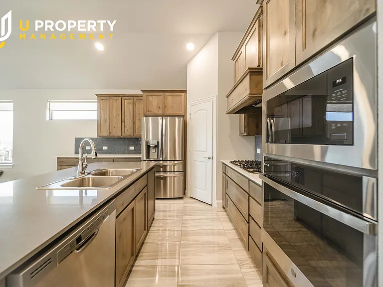3902 Aventino Ct — Photo 18