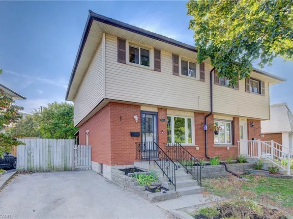 808 Walter St #B, Cambridge, ON N3H 4P3