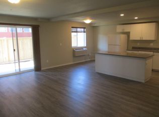 154 W Adams Ave, Sisters, OR 97759