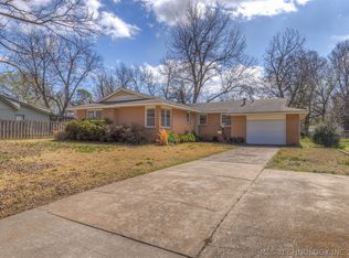 316 E Pecan St, Coweta, OK 74429