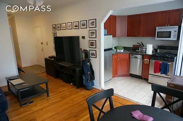 Rented by Compass | media 21