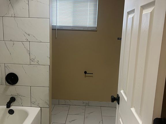 3rd image of 315 E Nepessing St APT 4