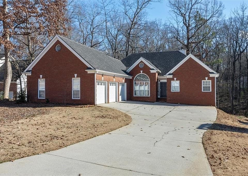 1st image of 895 Dogwood Park Dr